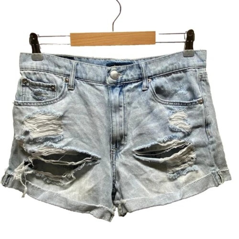 AERO Mom Jean Shorts Distressed Ripped Denim Light Blue Wash Woman's Size 10 GUC